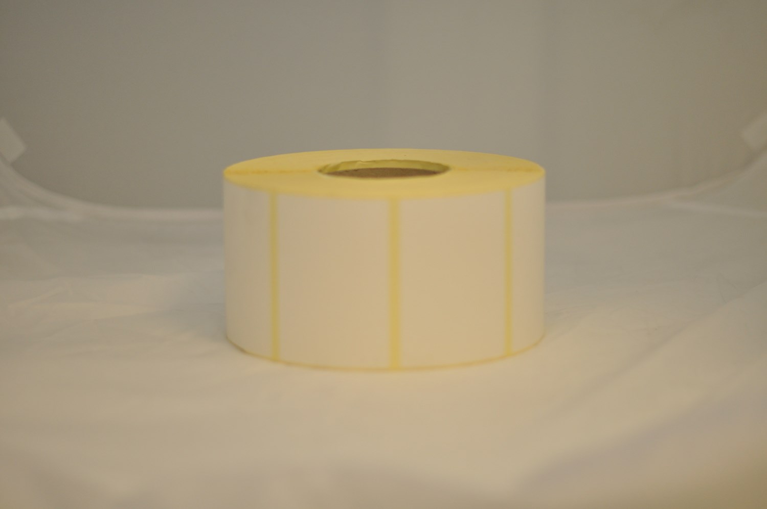 Rouleau 500 étiquettes adhésives blanches pour imprimante thermique directe  50,8x25,4mm